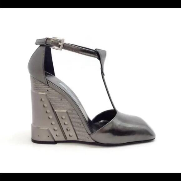 Prada Metallic Grey T Strap Metal Embossed Wedge Sandals Runway 2014 EU 37.5 - Picture 3 of 16